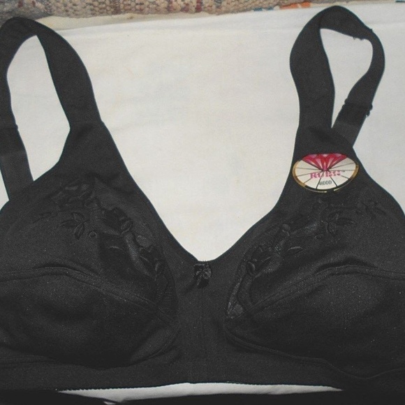 Wide adjustable straps Bra - Picture 1 of 4